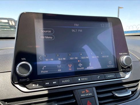 Used 2024 Nissan Altima 2.5 SV FWD image 31