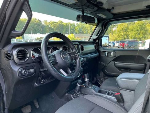 Used 2022 Jeep Wrangler Sport AWD/4WD image 15