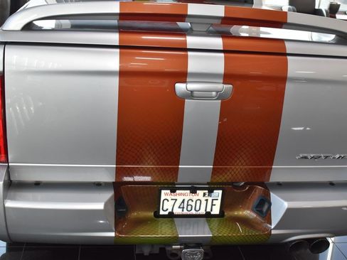 Used 2005 Dodge Ram 1500 Truck 2WD Quad Cab image 9