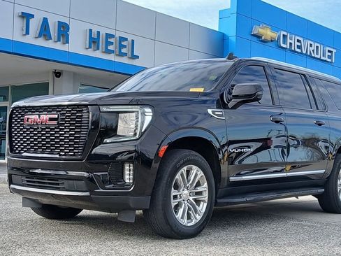 Used 2021 GMC Yukon XL SLT w/ SLT Premium Package image 1