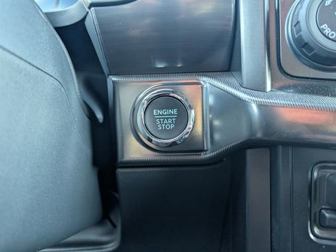 Used 2025 Ford F150 Lariat w/ Equipment Group 501A Mid image 18