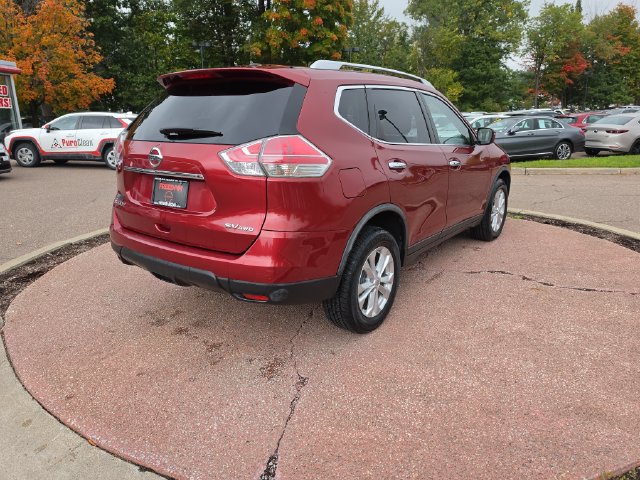 Used 2016 Nissan Rogue SV AWD/4WD image 5