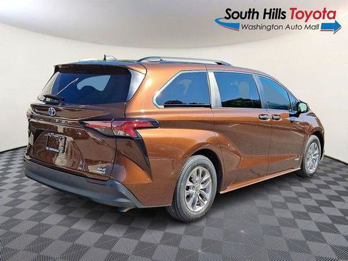 Certified 2021 Toyota Sienna XLE w/ XLE Plus Package AWD/4WD image 6