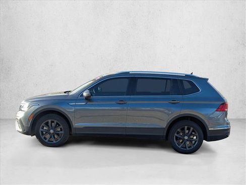 Used 2022 Volkswagen Tiguan SE image 9