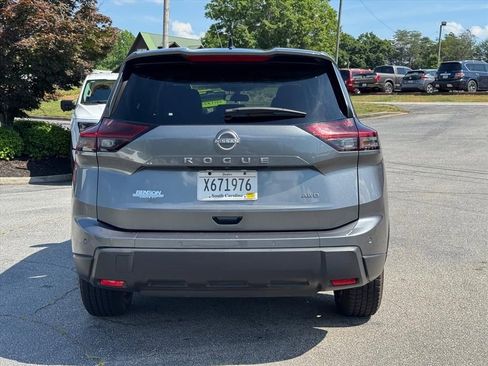 Used 2024 Nissan Rogue S AWD/4WD image 4