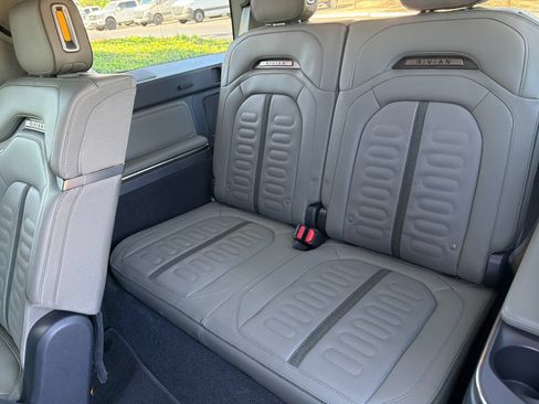 Used 2023 Rivian R1S Adventure AWD/4WD image 14