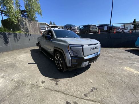 Used 2025 GMC Sierra EV Denali AWD/4WD image 8