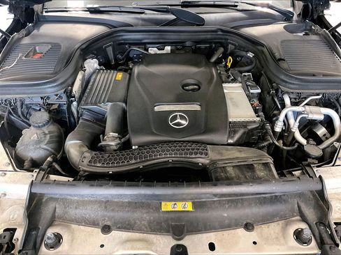 Used 2019 Mercedes-Benz GLC 300 4MATIC Coupe image 30