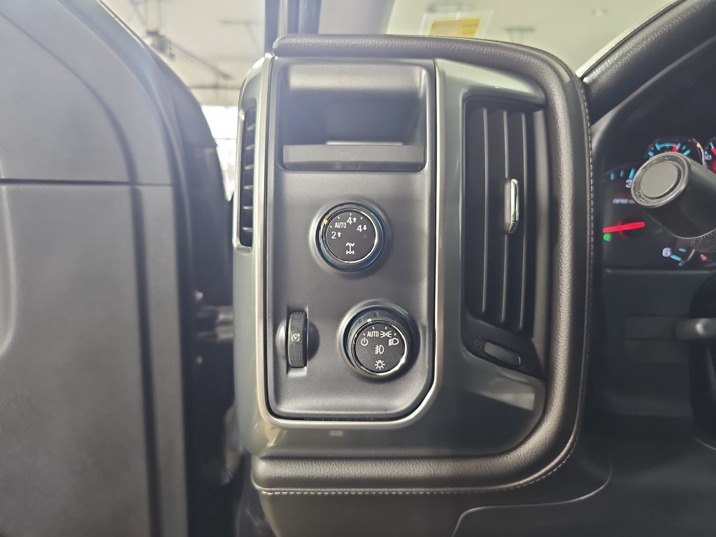Used 2014 Chevrolet Silverado 1500 LTZ Z71 w/ LTZ Plus Package AWD/4WD image 31