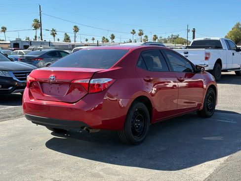 Used 2017 Toyota Corolla SE FWD image 9