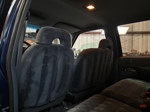 Used 1993 Chevrolet Silverado 3500 2WD Crew Cab image 21