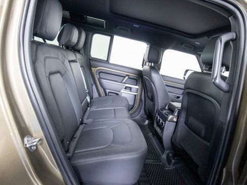 Used 2024 Land Rover Defender 110 S AWD/4WD image 12