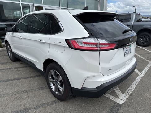 Used 2022 Ford Edge SEL w/ Convenience Package AWD/4WD image 3
