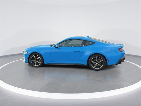 Used 2024 Ford Mustang Premium image 5