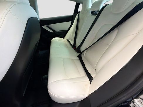 Used 2019 Tesla Model 3 Standard Range Plus image 13