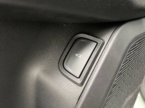Used 2025 Chevrolet Equinox LT w/ Convenience Package II AWD/4WD image 16