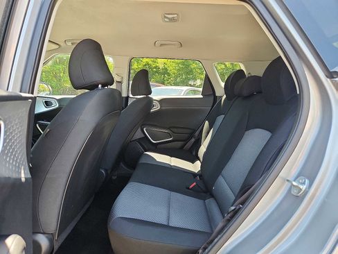 Used 2023 Kia Soul LX w/ LX Technology Package FWD image 10