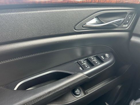 Used 2015 Cadillac SRX Luxury w/ Driver Awareness Package image 30