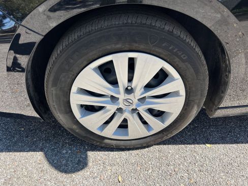 Used 2025 Nissan Sentra S image 25