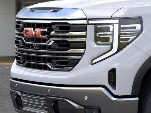 New 2026 GMC Sierra 1500 SLT image 13