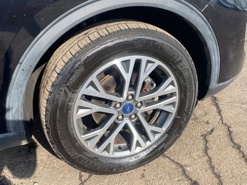 Used 2021 Ford Escape SEL image 28