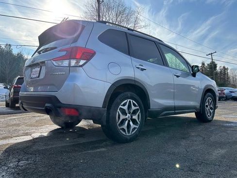 Used 2019 Subaru Forester Premium image 7