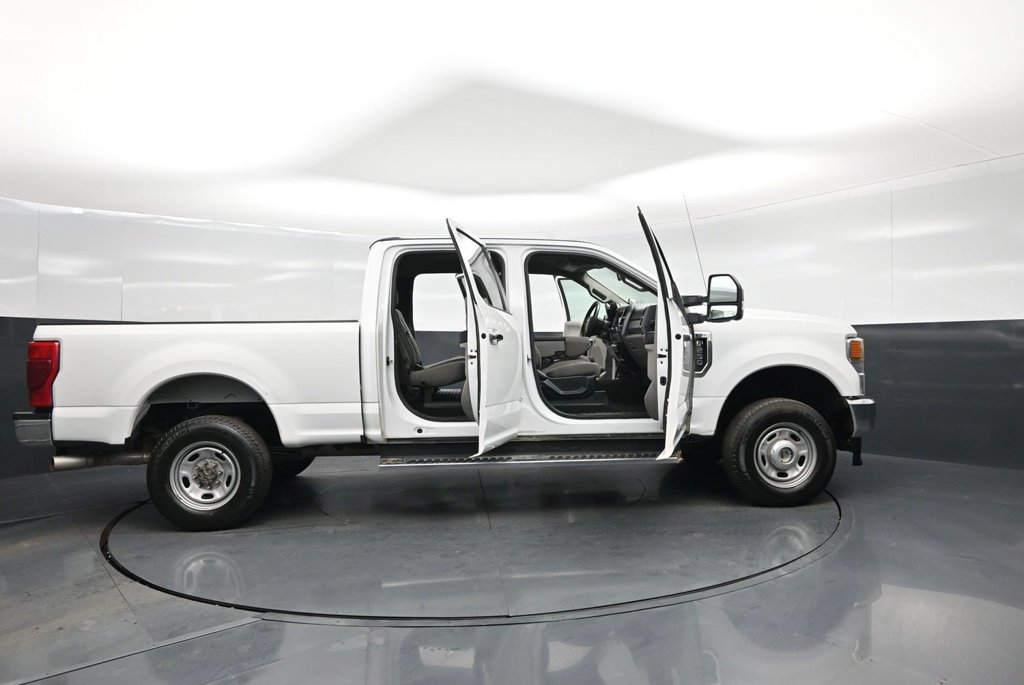 Used 2020 Ford F250 XLT w/ XLT Premium Package AWD/4WD image 4