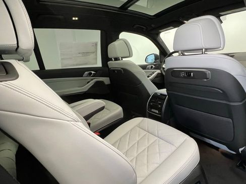 New 2026 BMW X7 xDrive40i image 8