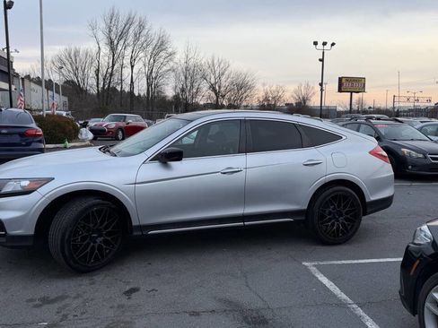 Used 2013 Honda Crosstour EX image 18