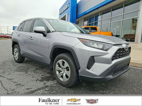 Used 2022 Toyota RAV4 LE AWD/4WD image 1