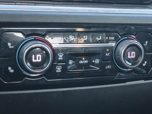 Used 2022 Chevrolet Silverado 1500 LT image 31