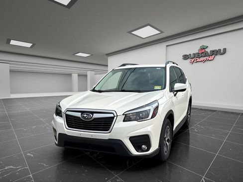 Used 2021 Subaru Forester Premium AWD/4WD image 5