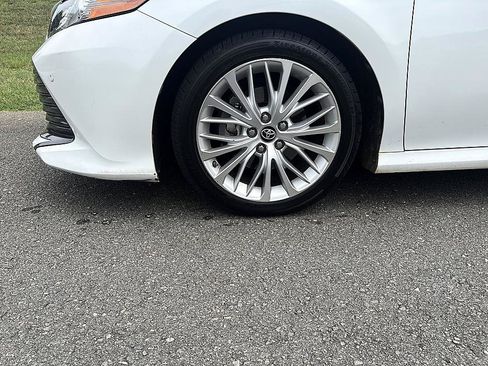 Used 2018 Toyota Camry XLE w/ Audio Package FWD image 9