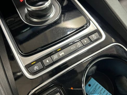 Used 2017 Jaguar F-PACE Prestige AWD/4WD image 23