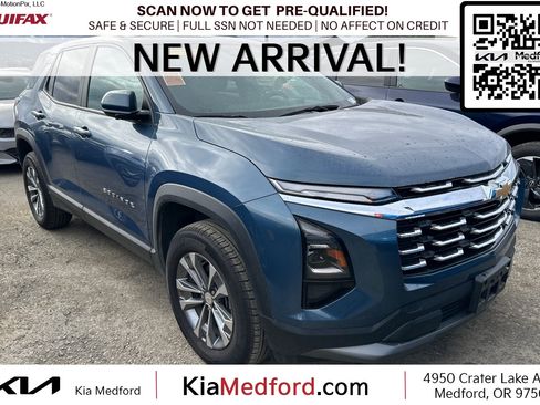 Used 2025 Chevrolet Equinox LT AWD/4WD image 1