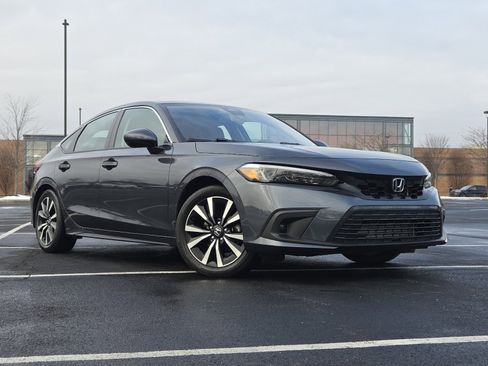 Certified 2023 Honda Civic EX-L image 2