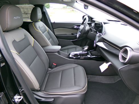 New 2026 Chevrolet Trax ACTIV w/ Driver Confidence Package FWD image 16