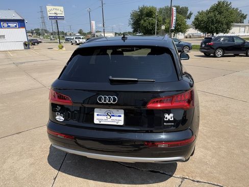 Used 2019 Audi Q5 2.0T Premium Plus w/ Premium Plus Package AWD/4WD image 6