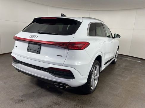 Certified 2025 Audi Q5 Premium Plus w/ Premium Plus image 7