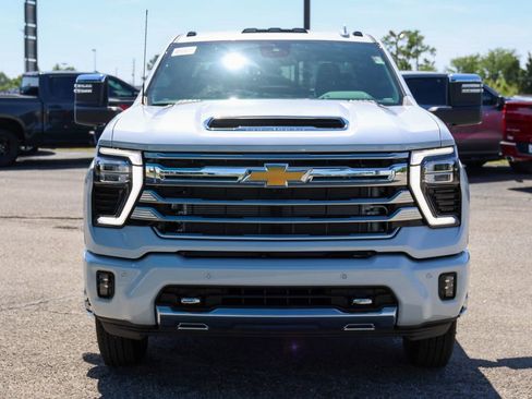 New 2026 Chevrolet Silverado 3500 High Country AWD/4WD image 2