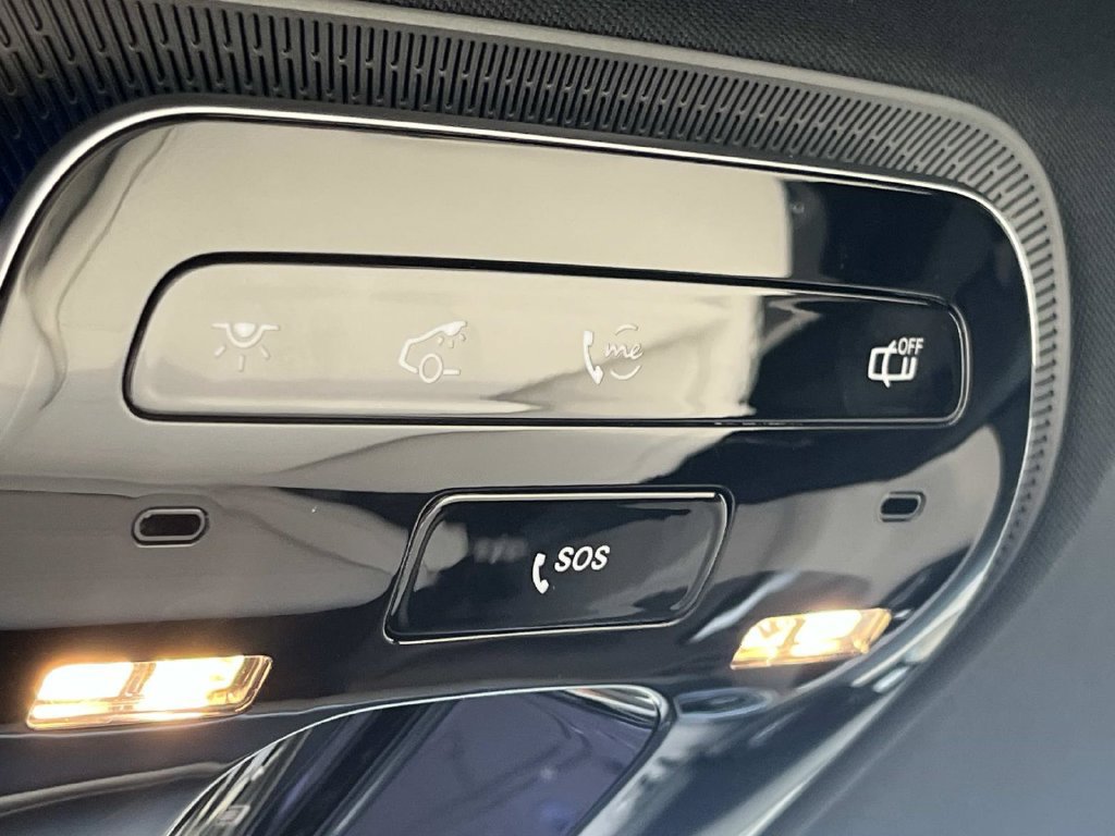 Used 2025 Mercedes-Benz C 300 Sedan image 38