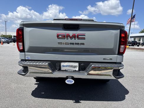 Used 2024 GMC Sierra 1500 SLE w/ Preferred Package AWD/4WD image 9