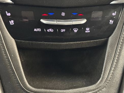 Used 2017 Cadillac XT5 Premium Luxury FWD image 37