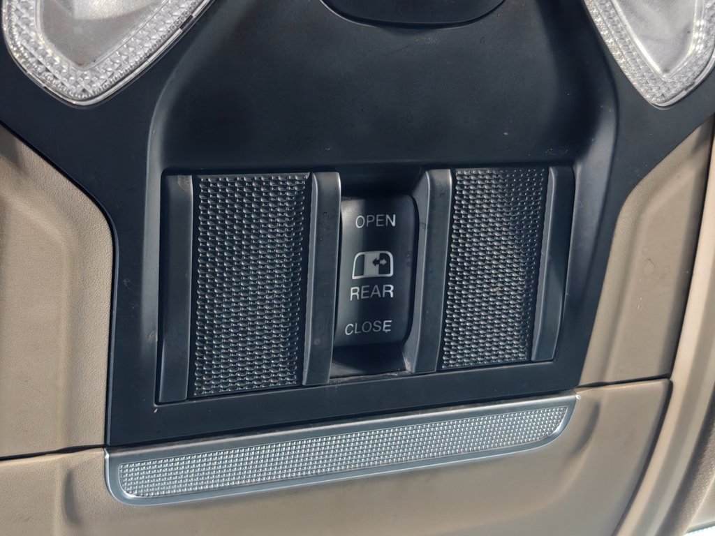 Used 2019 RAM 1500 Tradesman w/ SXT Appearance Group AWD/4WD image 10