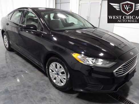 Used 2019 Ford Fusion S FWD image 1