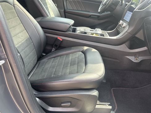 Used 2021 Ford Edge ST-Line AWD/4WD image 18