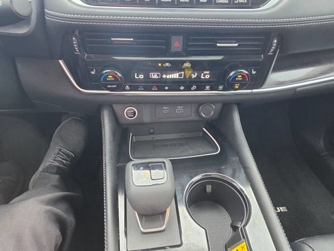 Certified 2021 Nissan Rogue Platinum AWD/4WD image 30