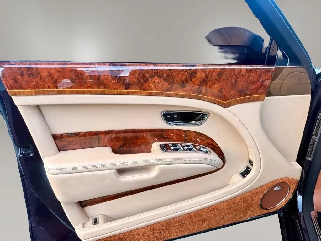 Used 2012 Bentley Mulsanne RWD image 14