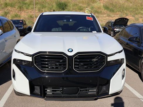 Used 2025 BMW XM image 3