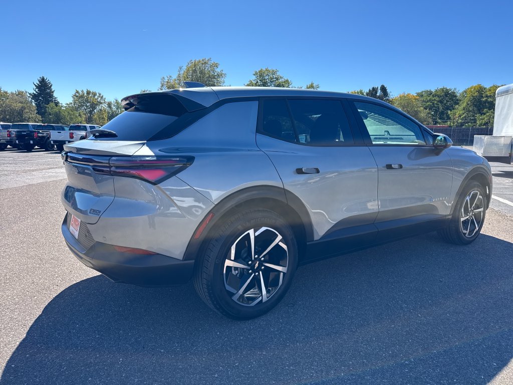 Used 2025 Chevrolet Equinox EV LT FWD image 5